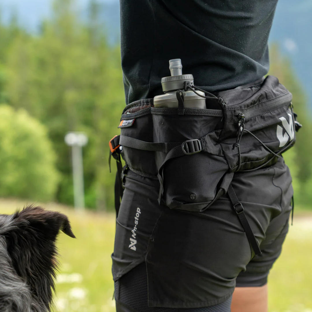 Non-Stop Dogwear softflask vyössä